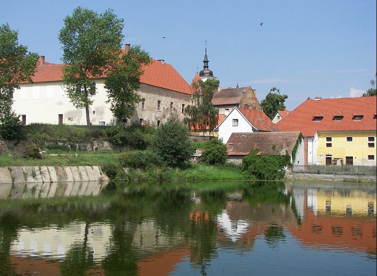 Zámek Louňovice Pod Blaníkem, Louňovice pod Blaníkem, Czechia, Czech Republic (Czechia)